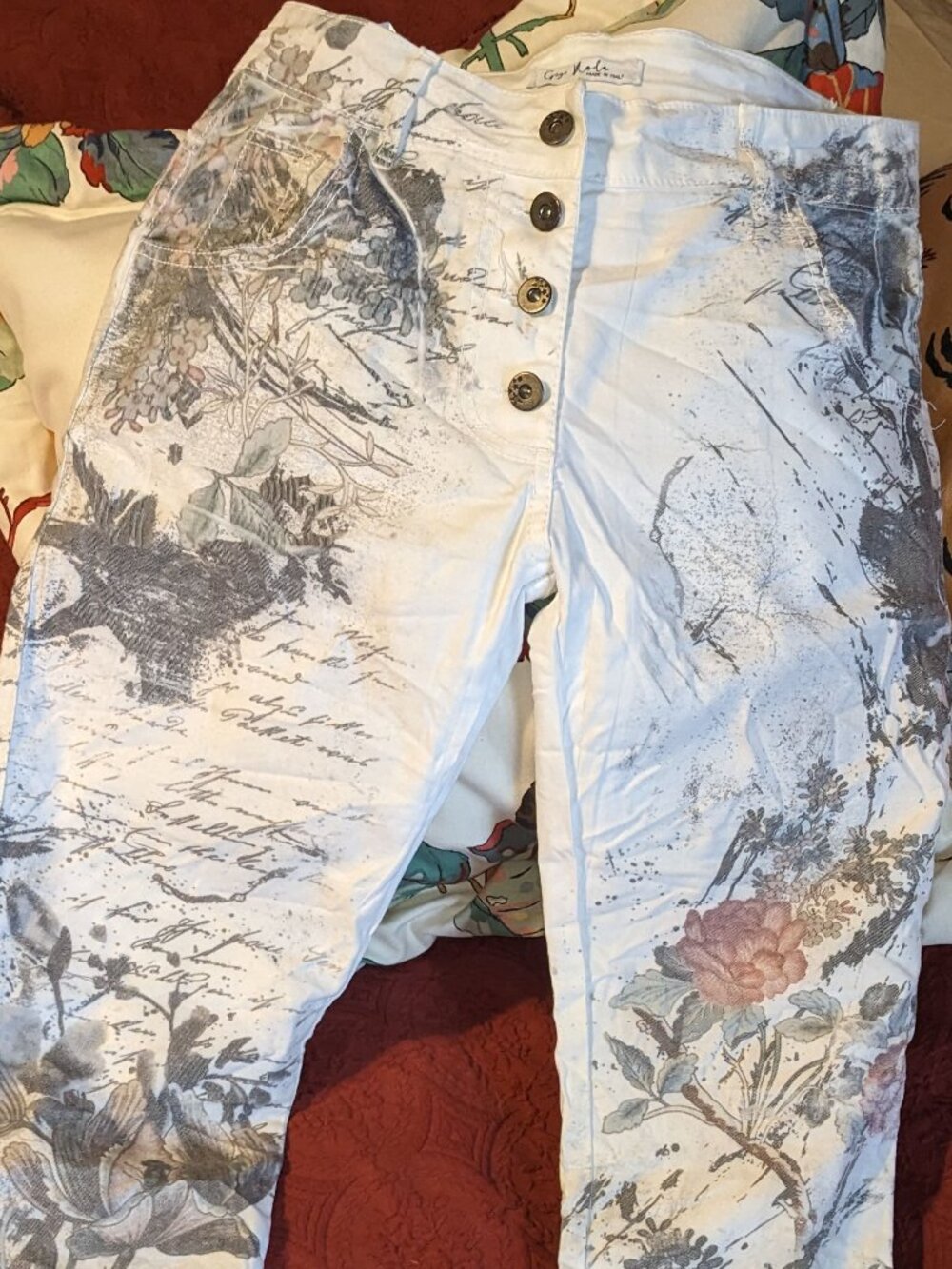 Gigi Moda Tora Writing Print Jeans 29 x29